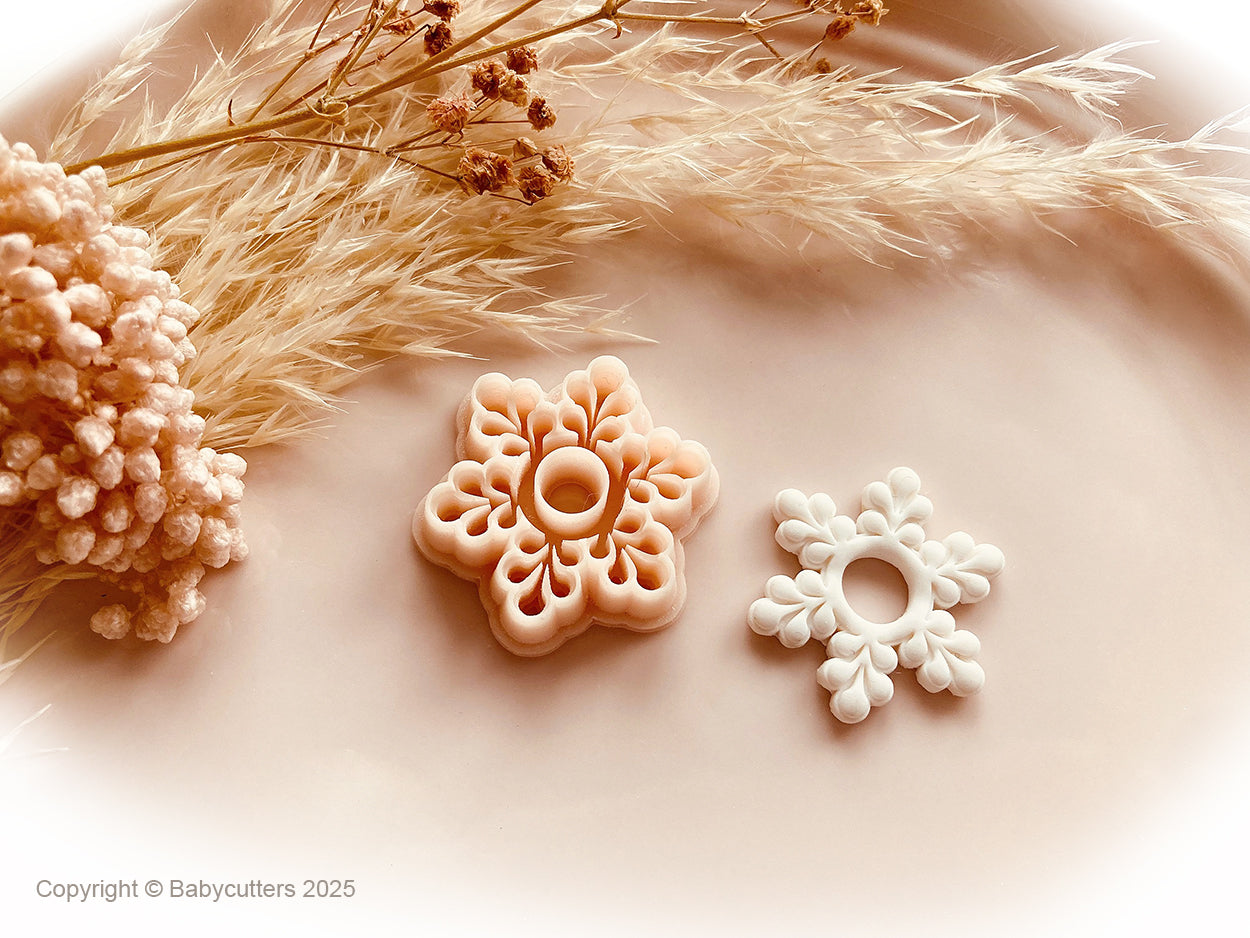 Winter Snowflake Cutter v6
