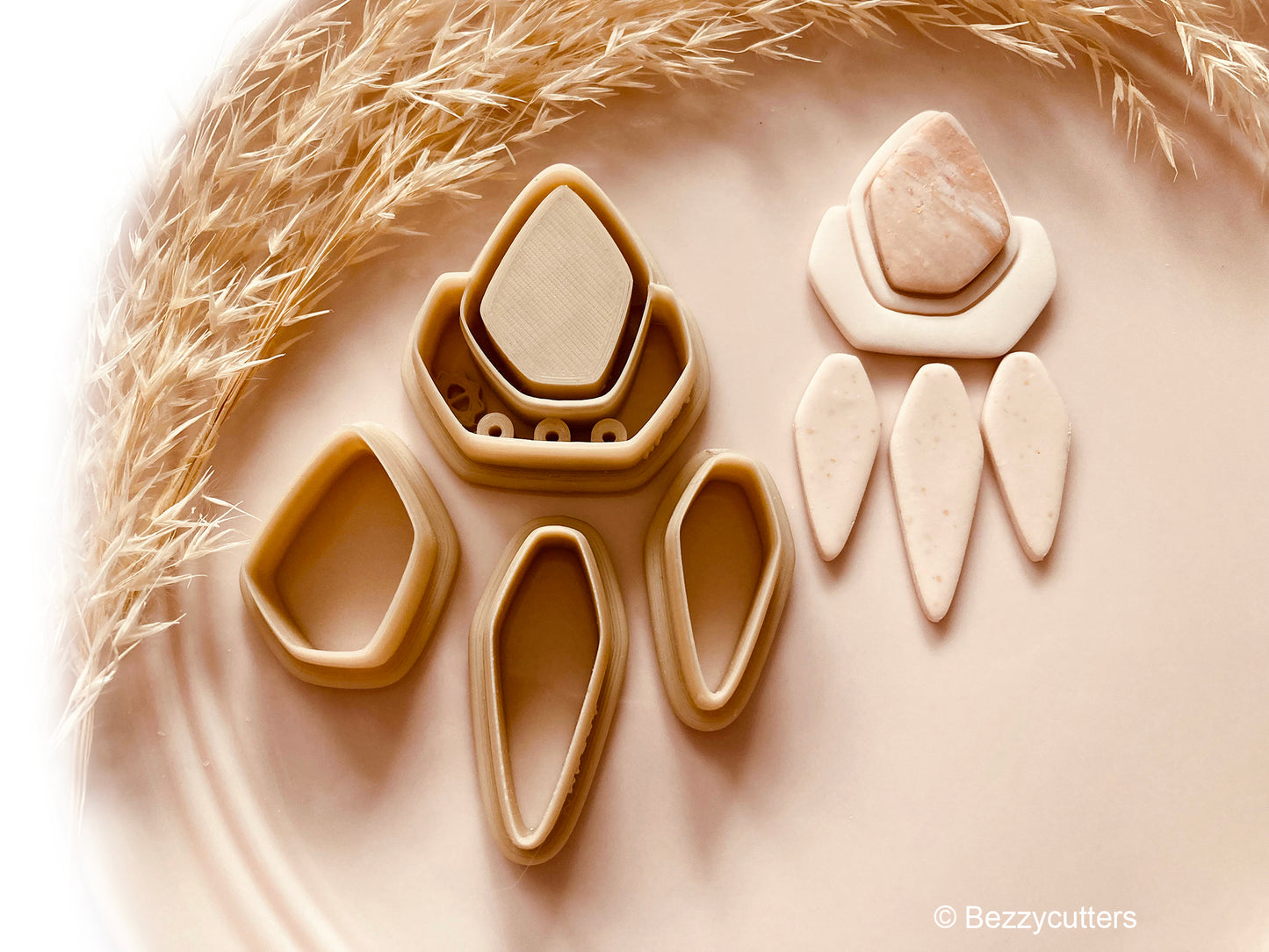 Hedda - BoldRady Bezzycutter © Exclusive Original Polymer Clay Cutters Design