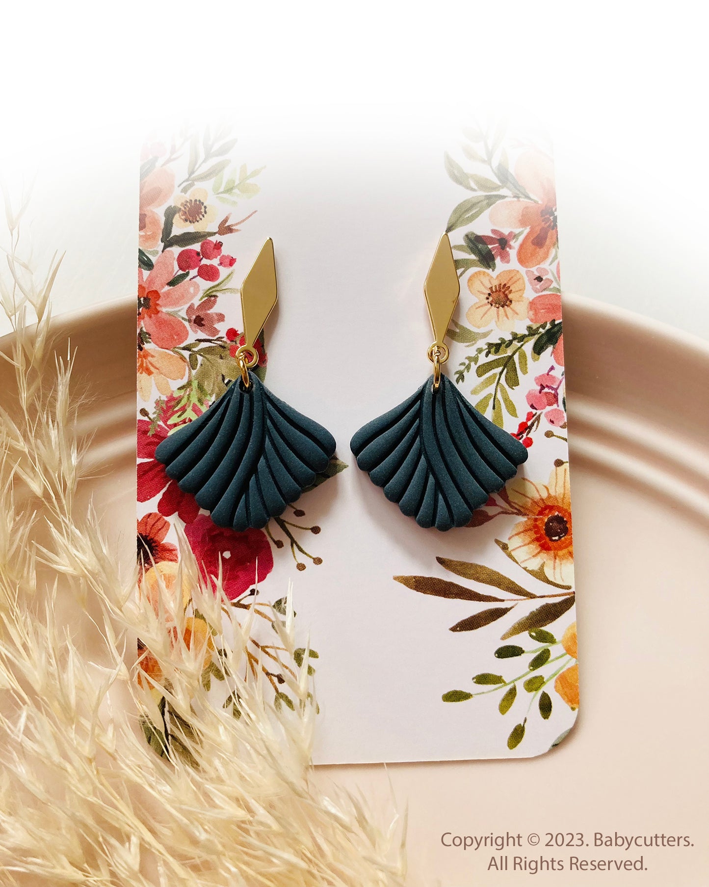 Art Deco Scallop Shell Fan Shape Polymer Clay Jewellery Cutter