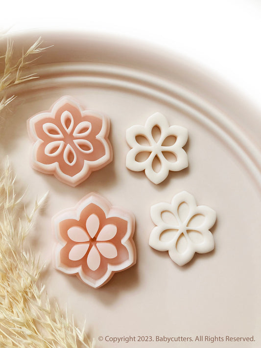 Abstract Flower with Hole Flower Shape Polymer Clay Cutter