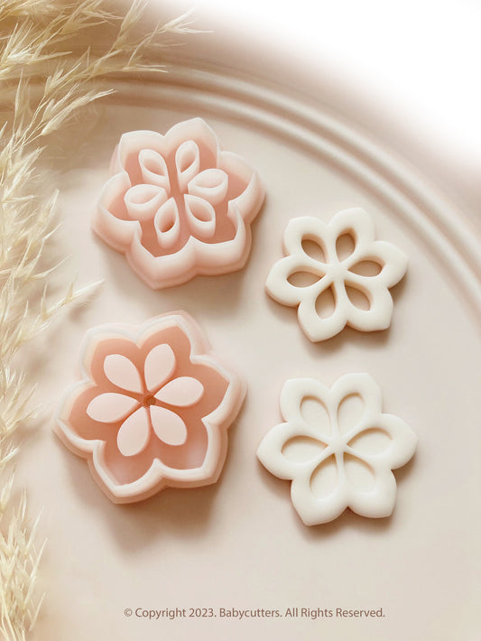 Abstract Flower with Hole Flower Shape Polymer Clay Cutter