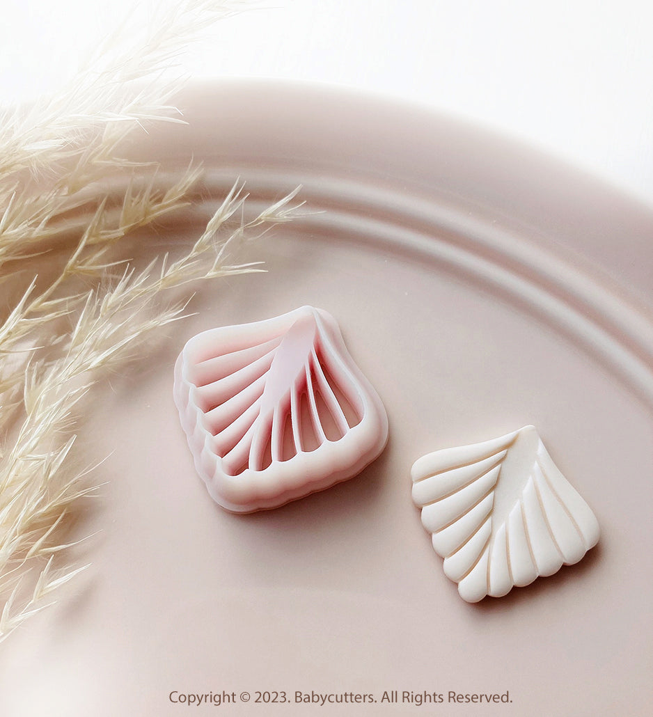 Art Deco Style Original Scallop Shell Fan Cutter Shape