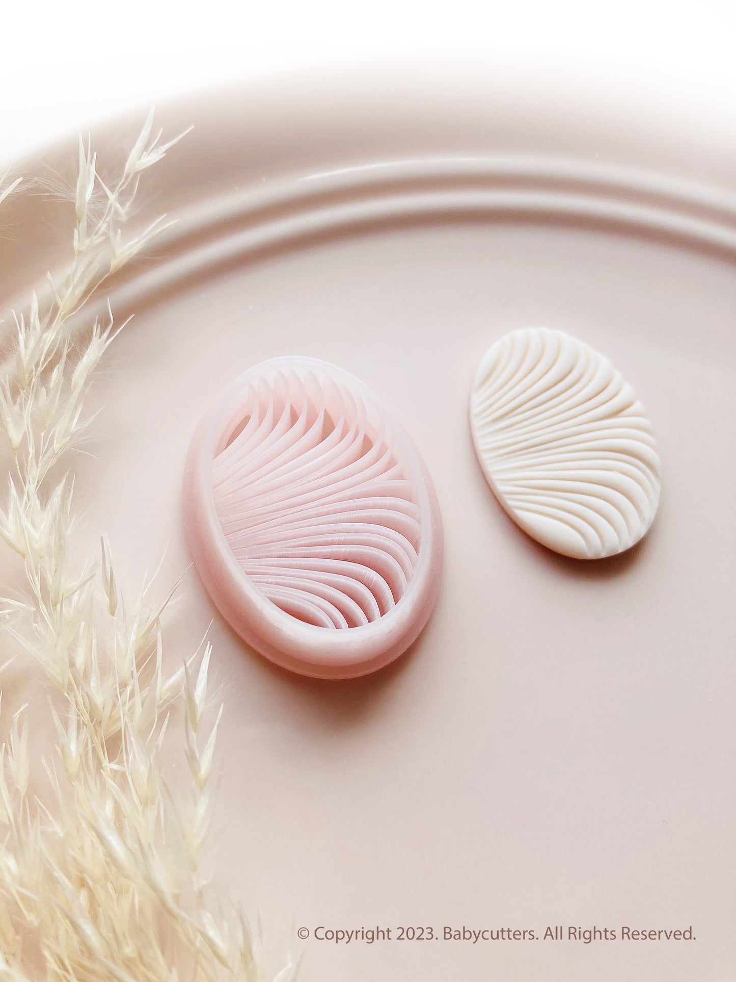 Oval Swirl Shell Shape Cutter Shape