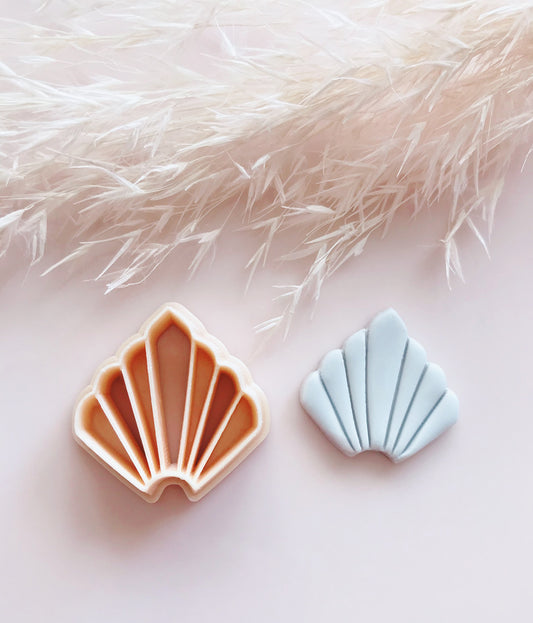Art Deco Scallop Fan