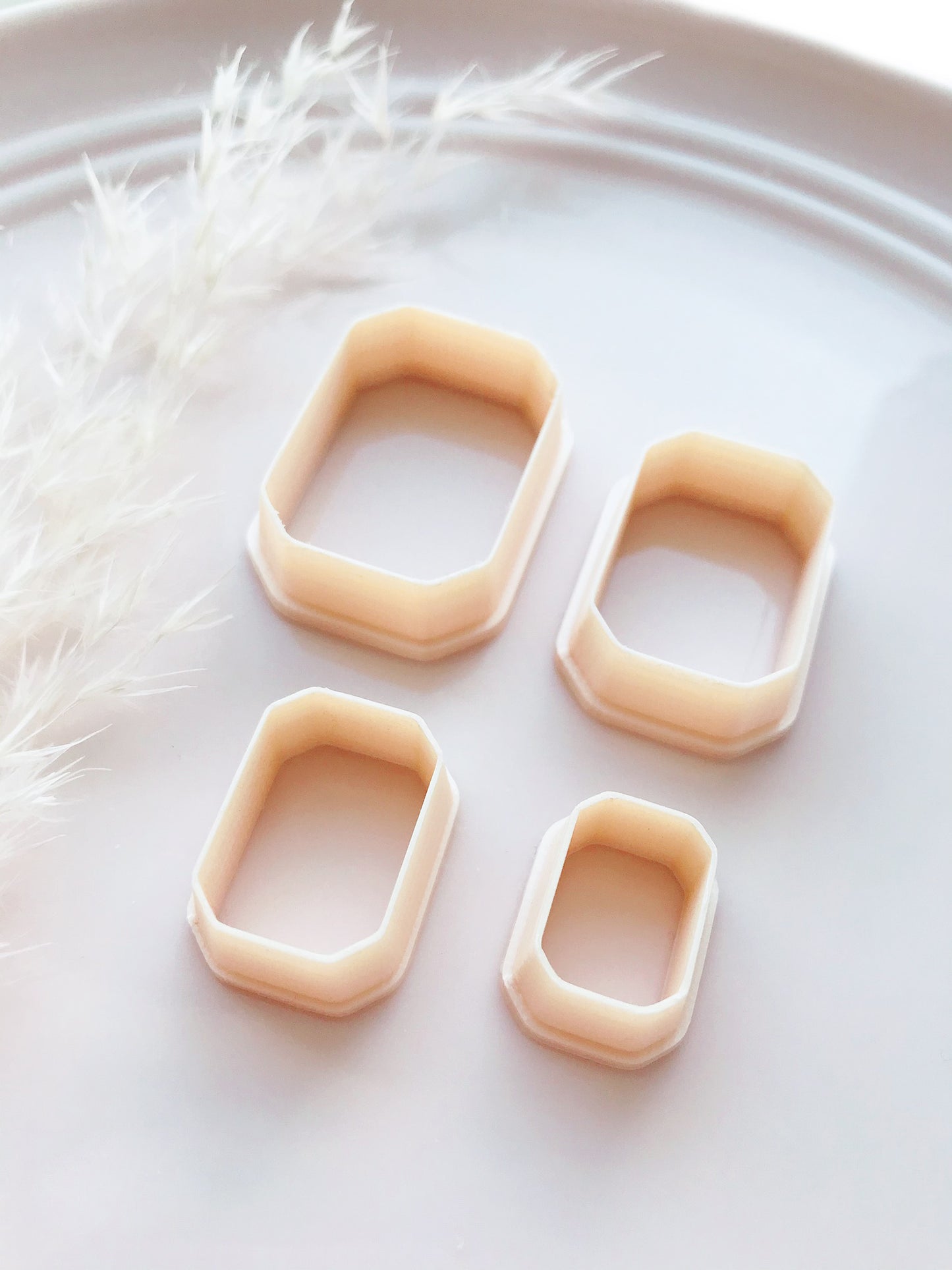 Rectangle Filet Corner Gem Shape