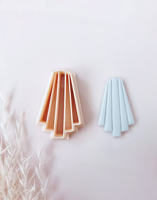 Art Deco Scallop Fan Shape