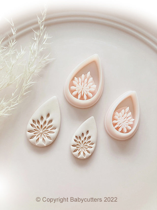 Teardrop Pattern Flower Shape