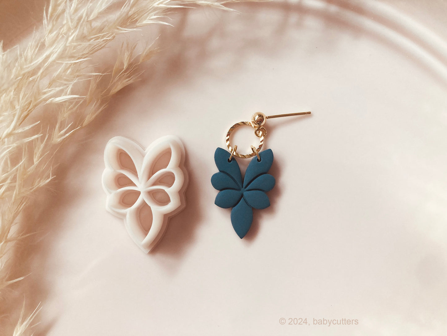 Elegant Leaf Dangle Embossed  - Polymer Clay Cutter