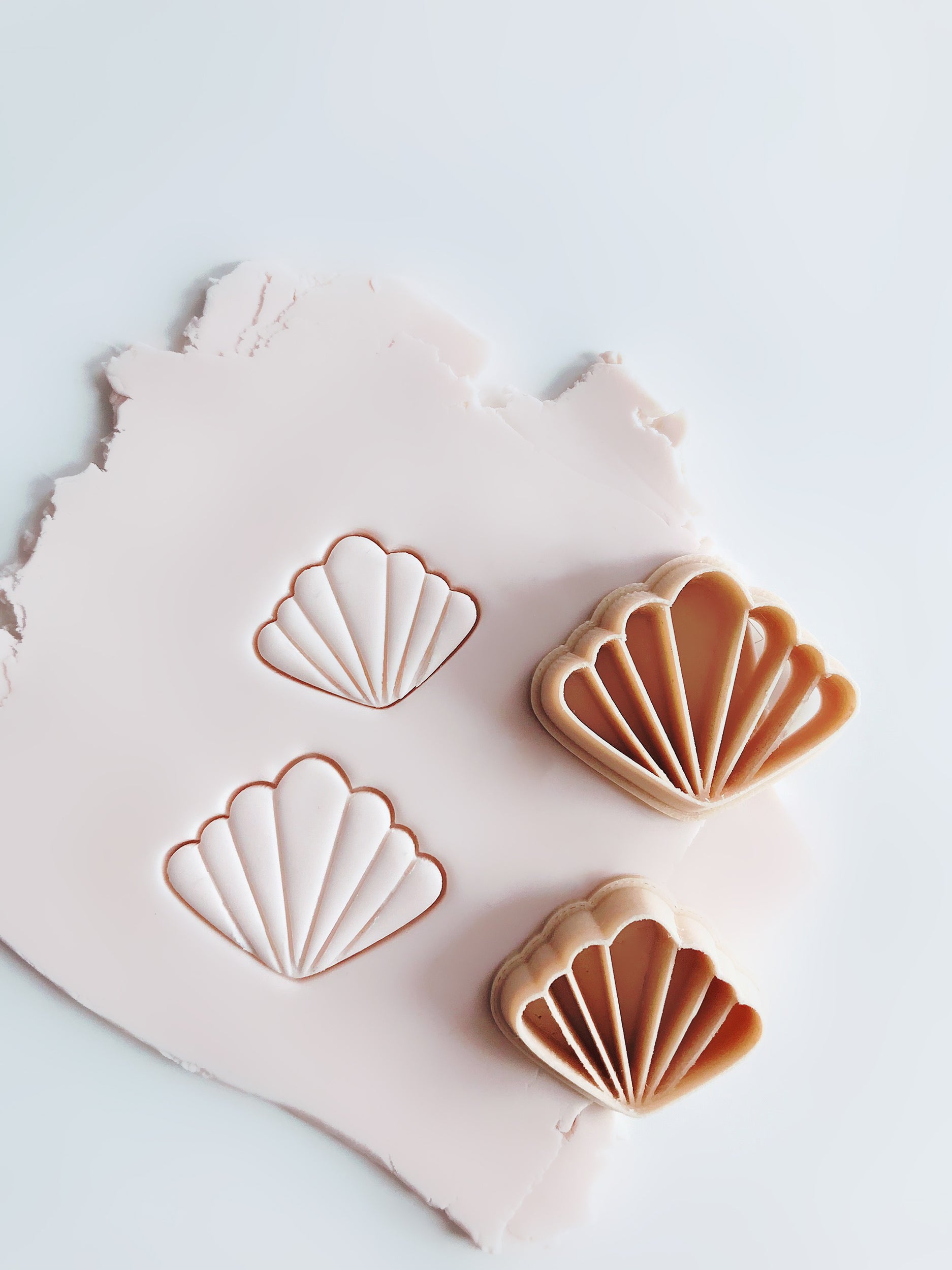 Shell Carton Fan Art Deco Scallop Shell Fan – babycutters